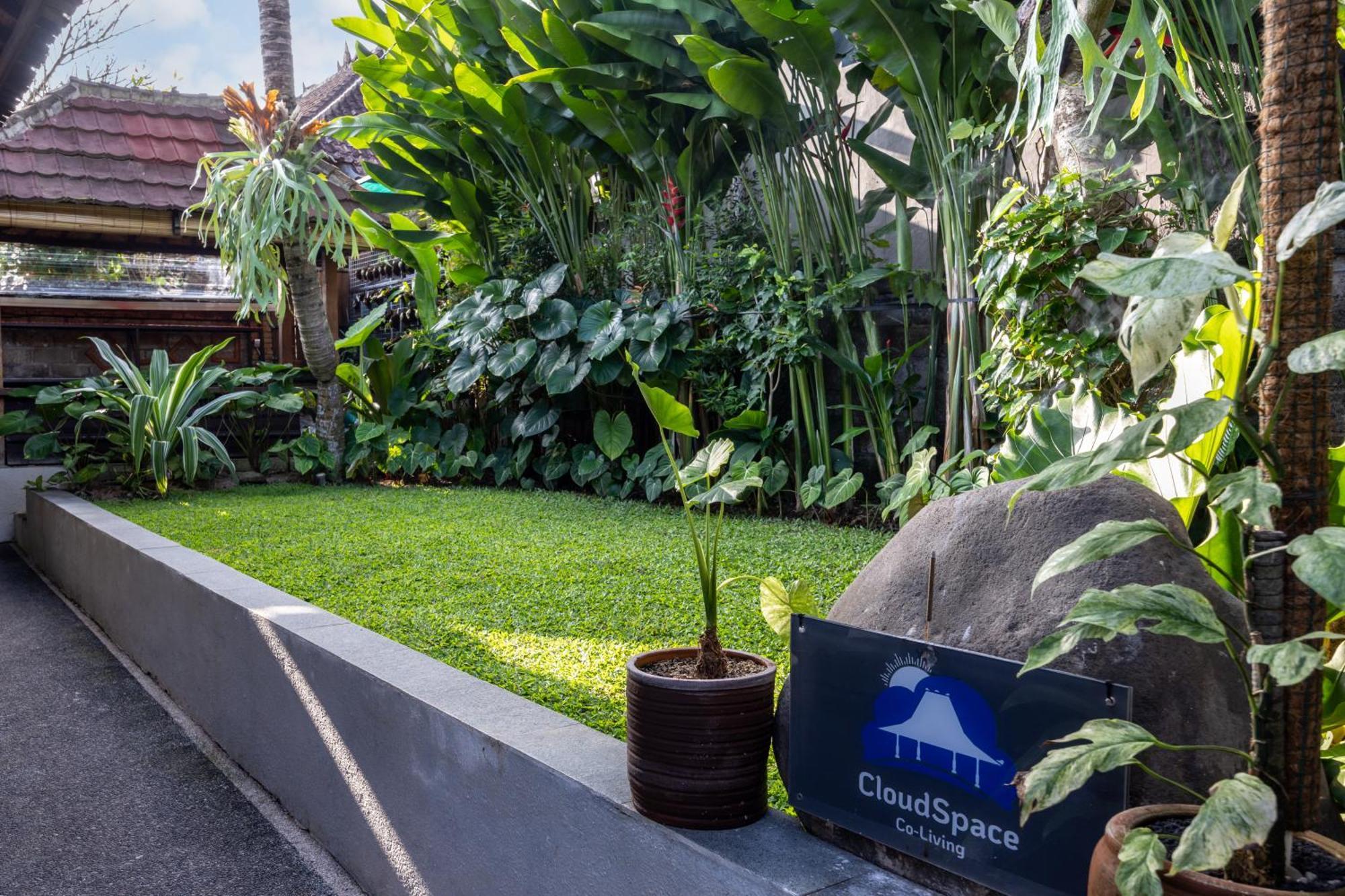 Cloudspace Ubud エクステリア 写真